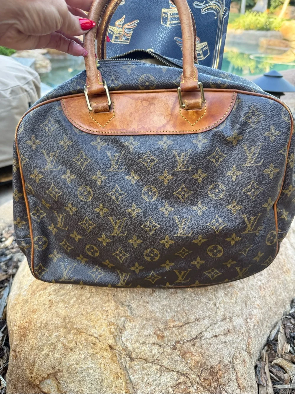Louis Vuitton vintage Brown toiletry travel  Deauville bag with Vachetta trim